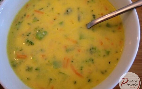 Sopa de Queijo com legumes