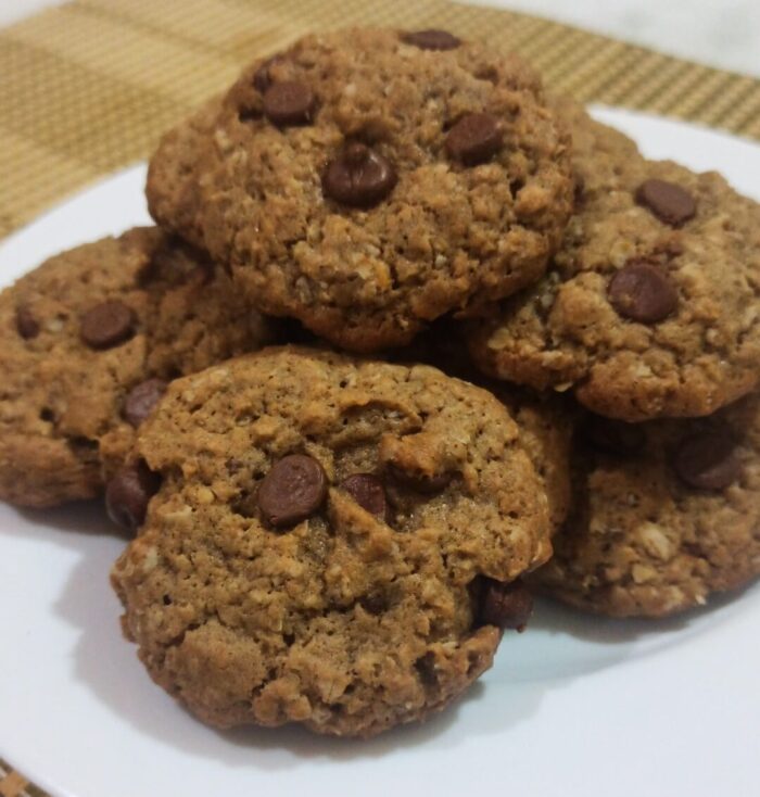 Cookies de aveia com chocolate